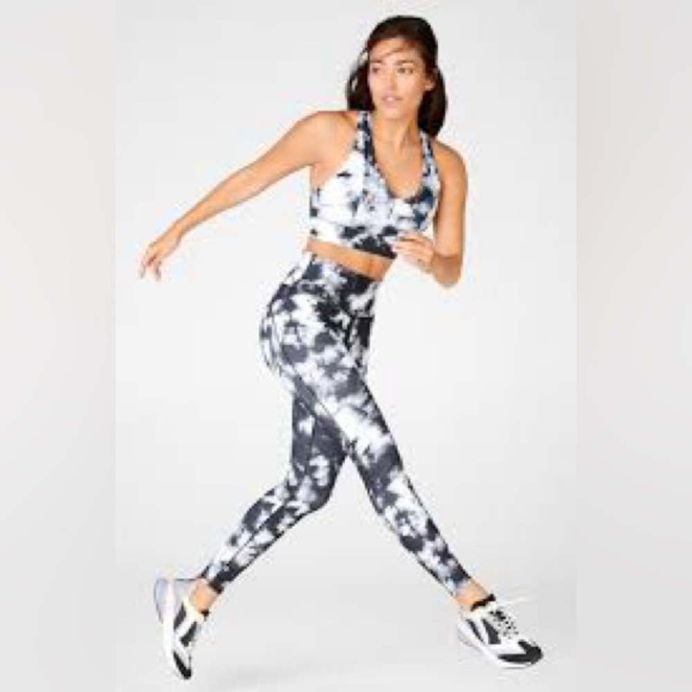 Fabletics SET: Black & White Bra + Leggings Combo